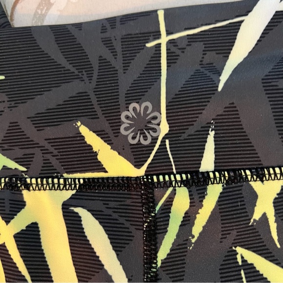 Pro-Player Ombré Legging - Picture 5 of 12